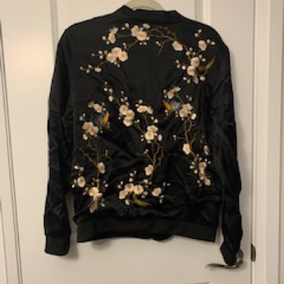 jackets - Picture 5 of 5